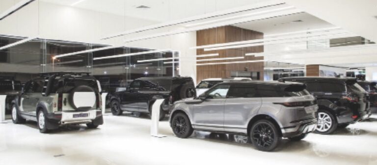 Un nouveau showroom de Jaguar Land Rover inauguré aux Berges du Lac